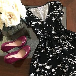 Brand new dress! Super cute & great for business